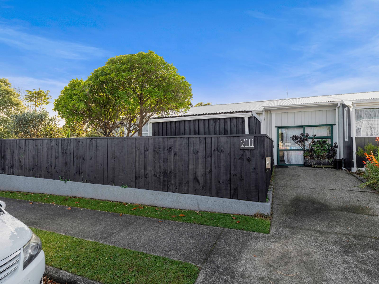 8 Omata Road, Westown