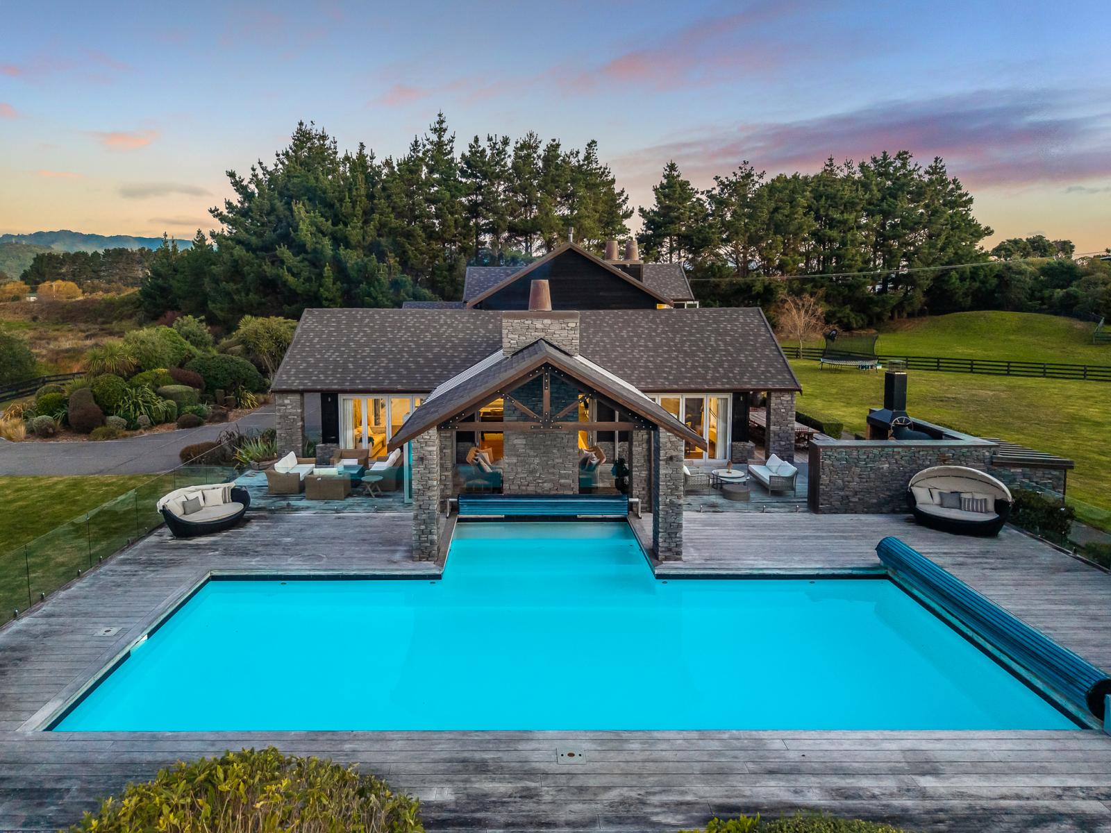 2 Otaihanga Road, Paraparaumu Beach