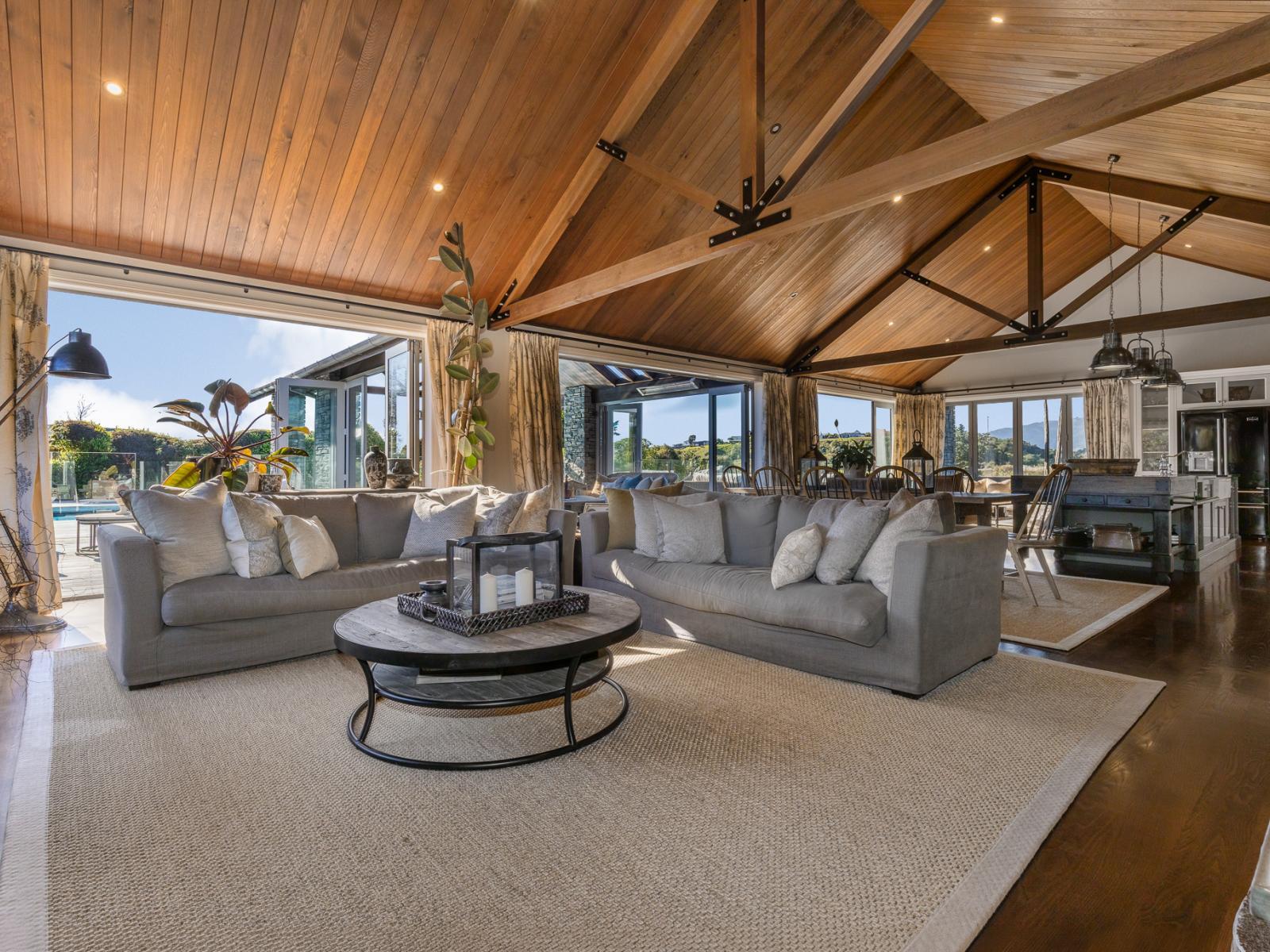2 Otaihanga Road, Paraparaumu Beach
