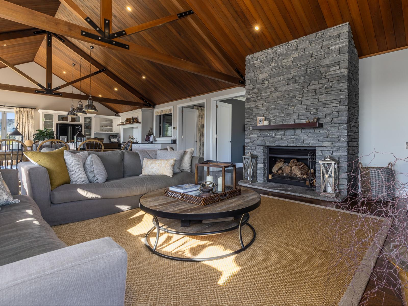 2 Otaihanga Road, Paraparaumu Beach