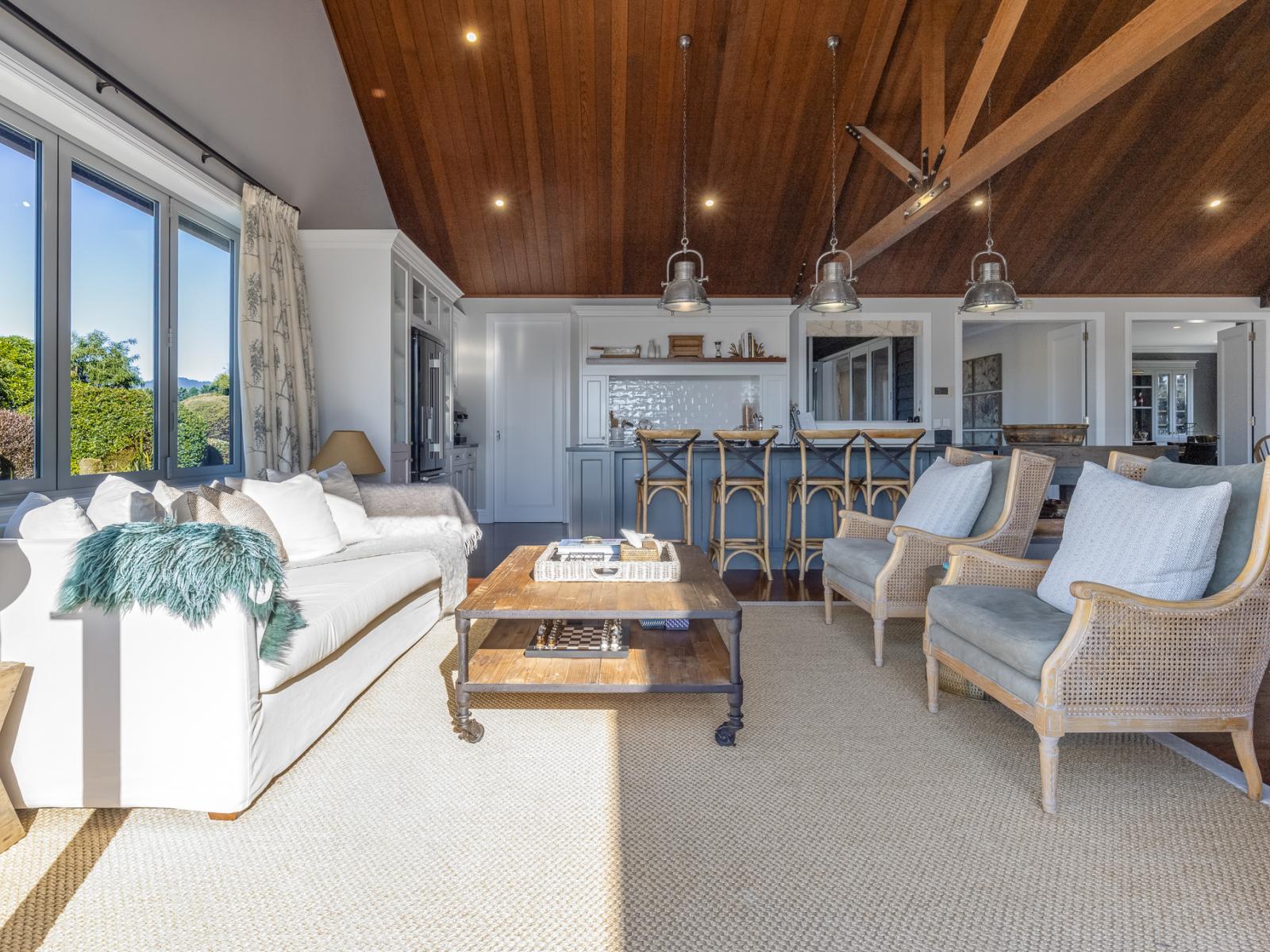 2 Otaihanga Road, Paraparaumu Beach