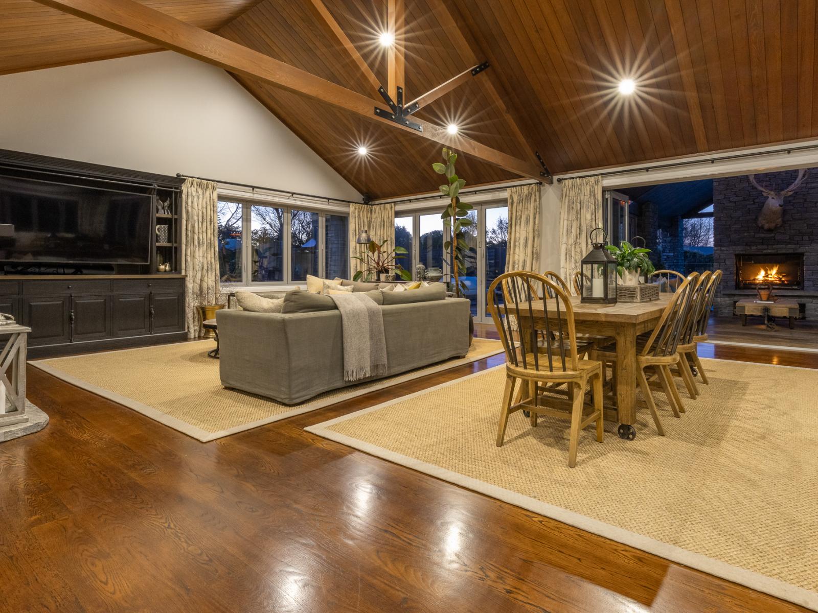 2 Otaihanga Road, Paraparaumu Beach