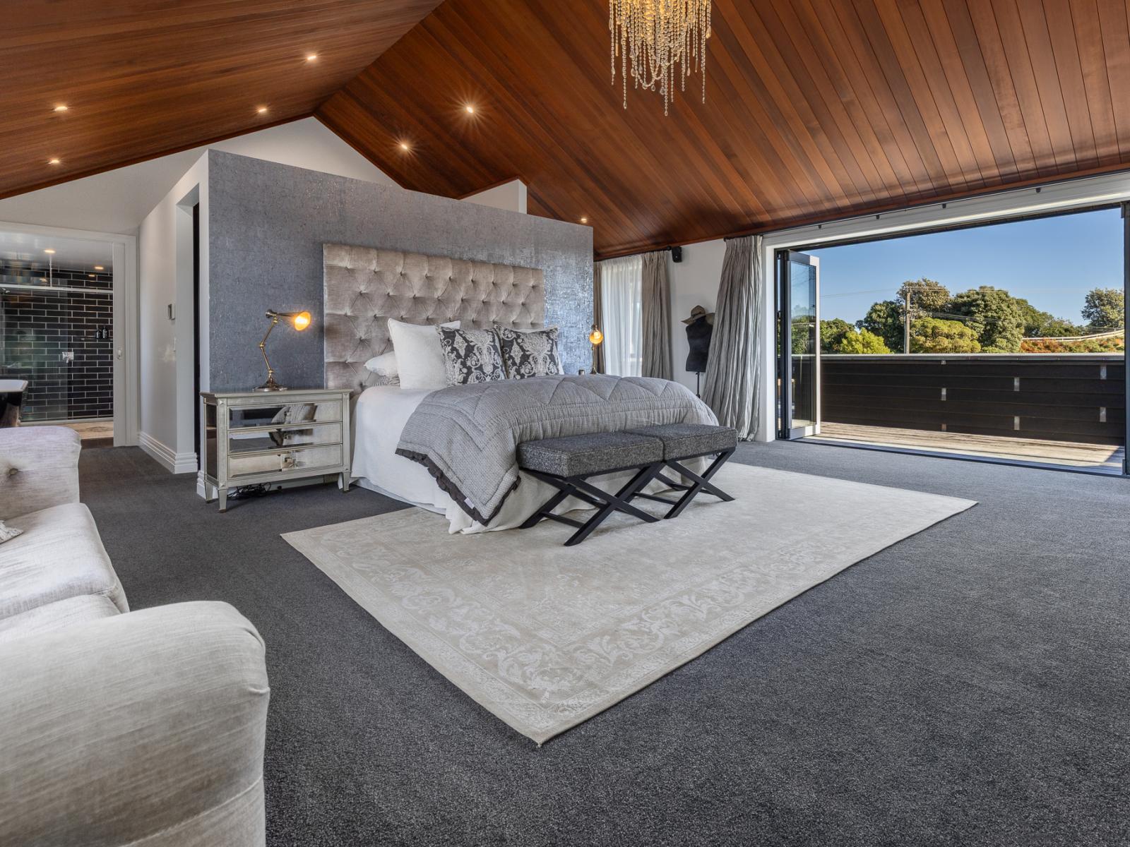 2 Otaihanga Road, Paraparaumu Beach
