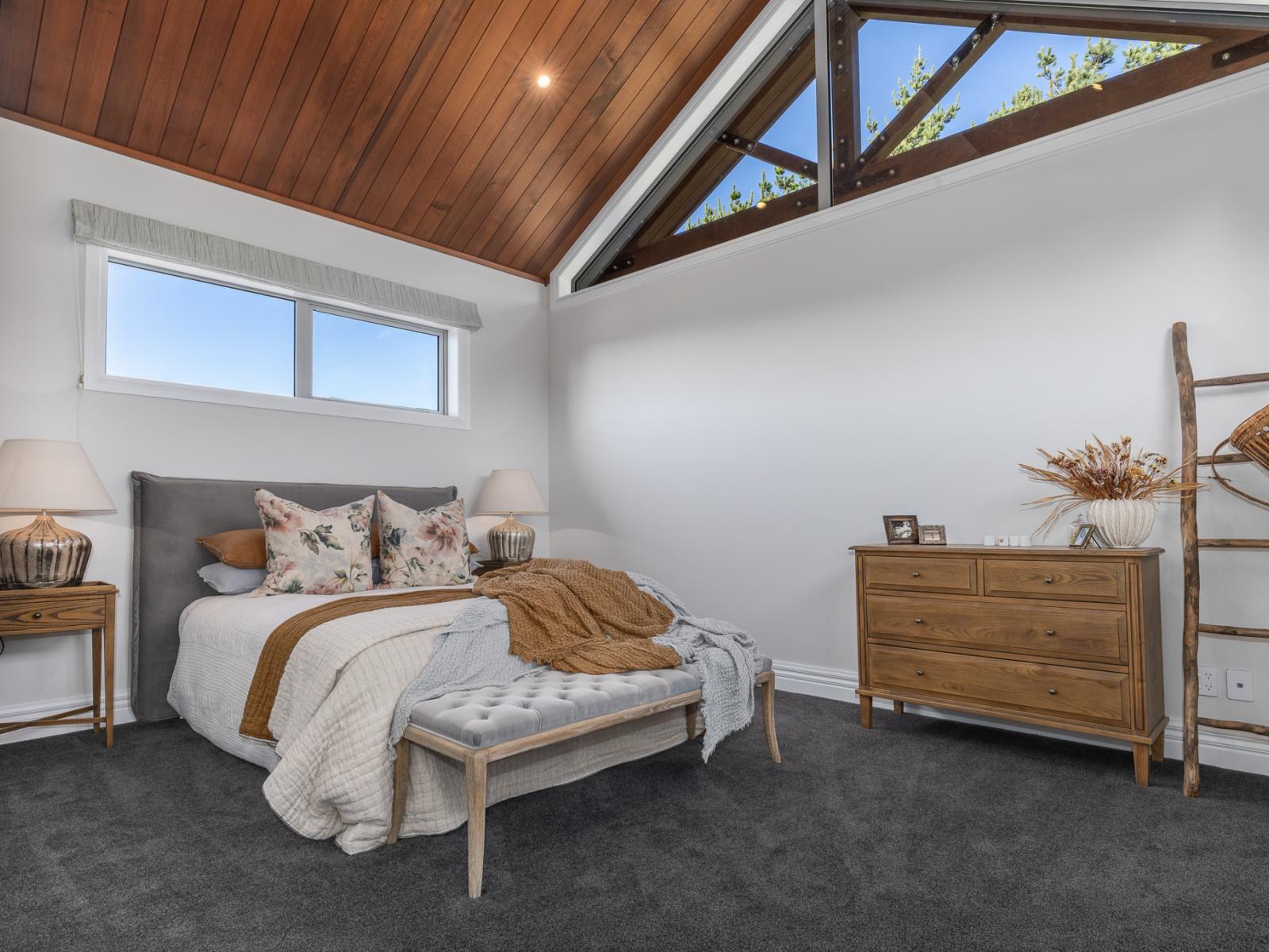 2 Otaihanga Road, Paraparaumu Beach