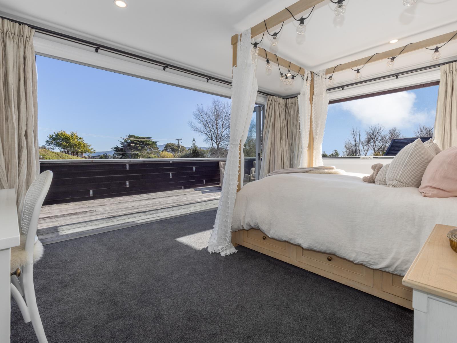 2 Otaihanga Road, Paraparaumu Beach
