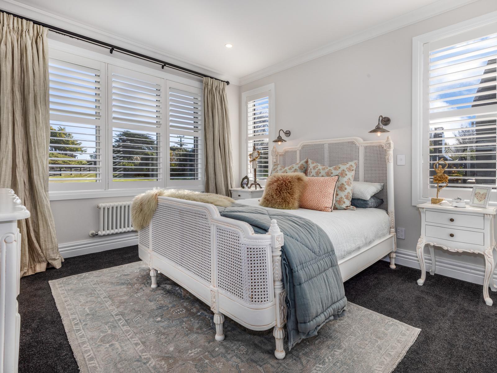 2 Otaihanga Road, Paraparaumu Beach