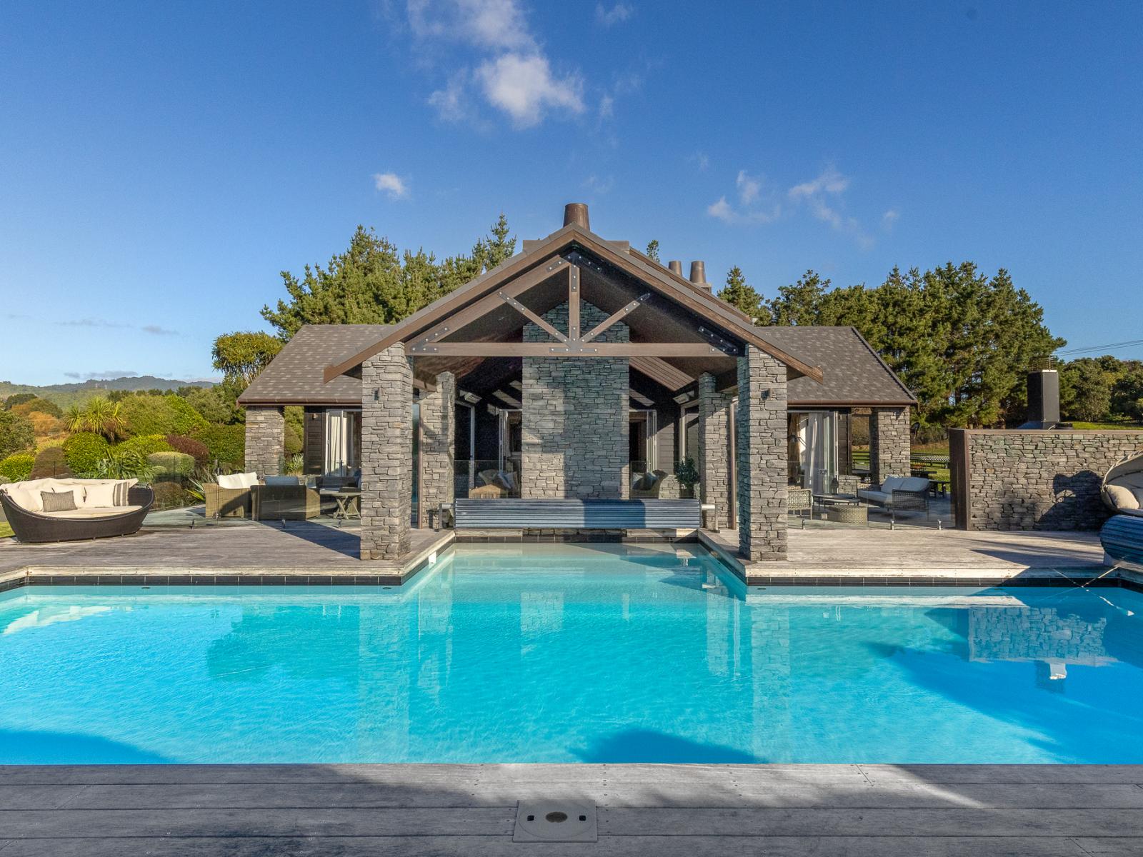 2 Otaihanga Road, Paraparaumu Beach