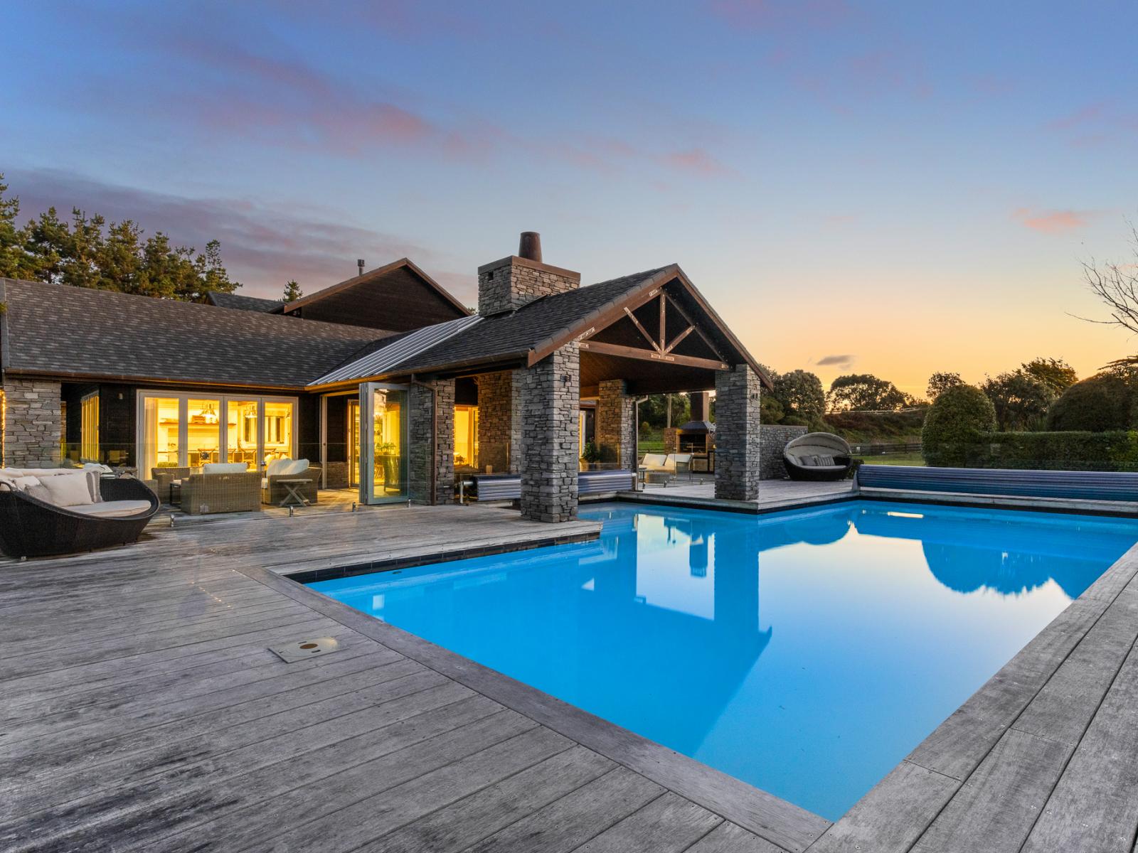2 Otaihanga Road, Paraparaumu Beach