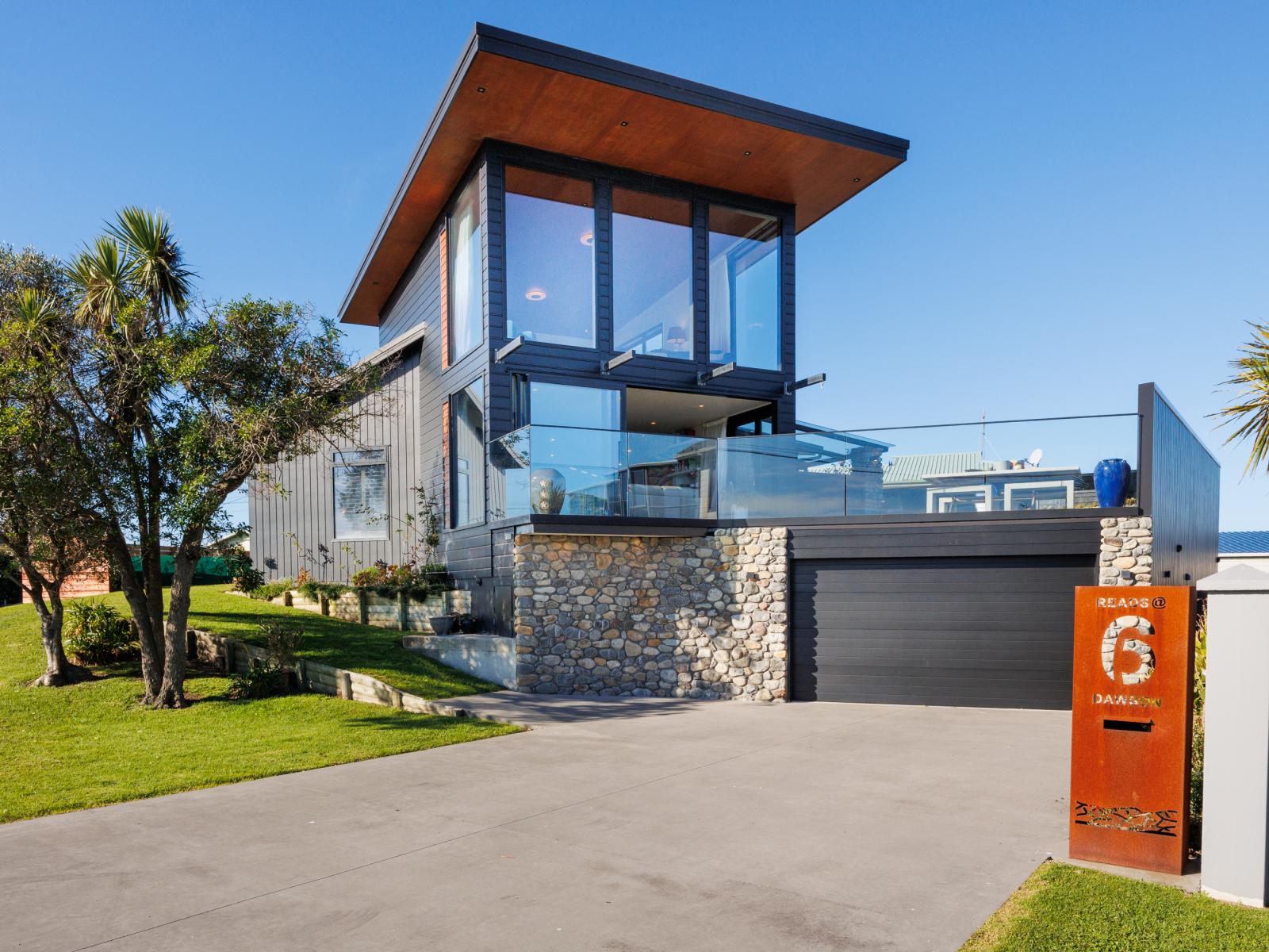 6 Dawson Street, Foxton Beach