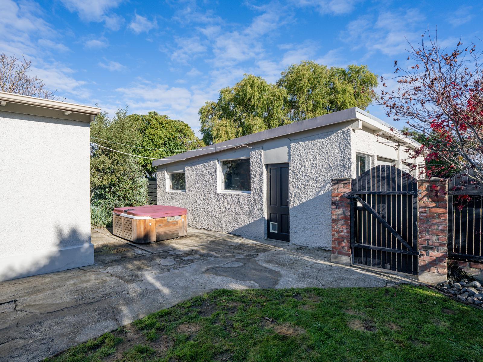 175 Pomona Street, Strathern