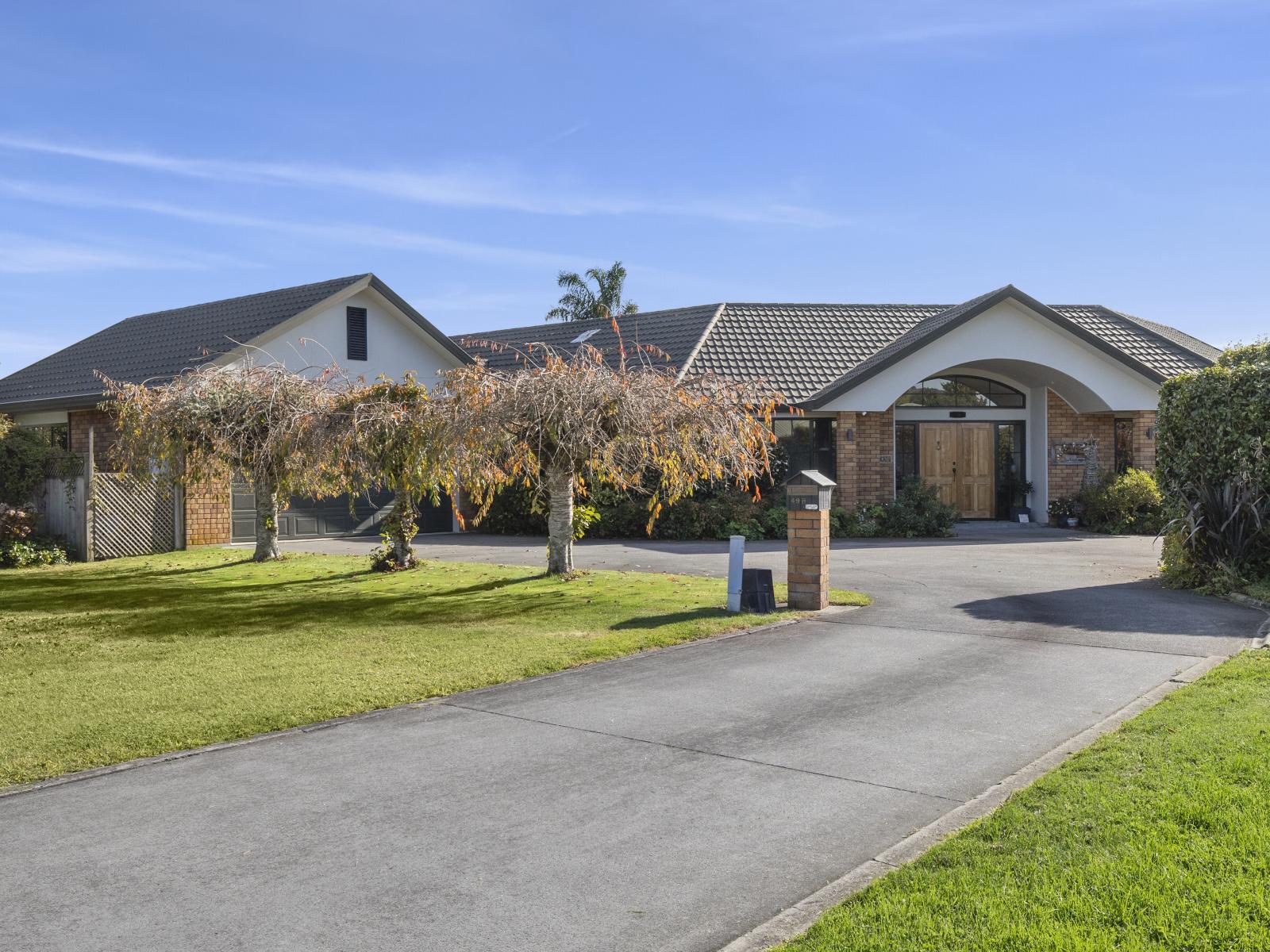 49B Cowley Drive, Leamington