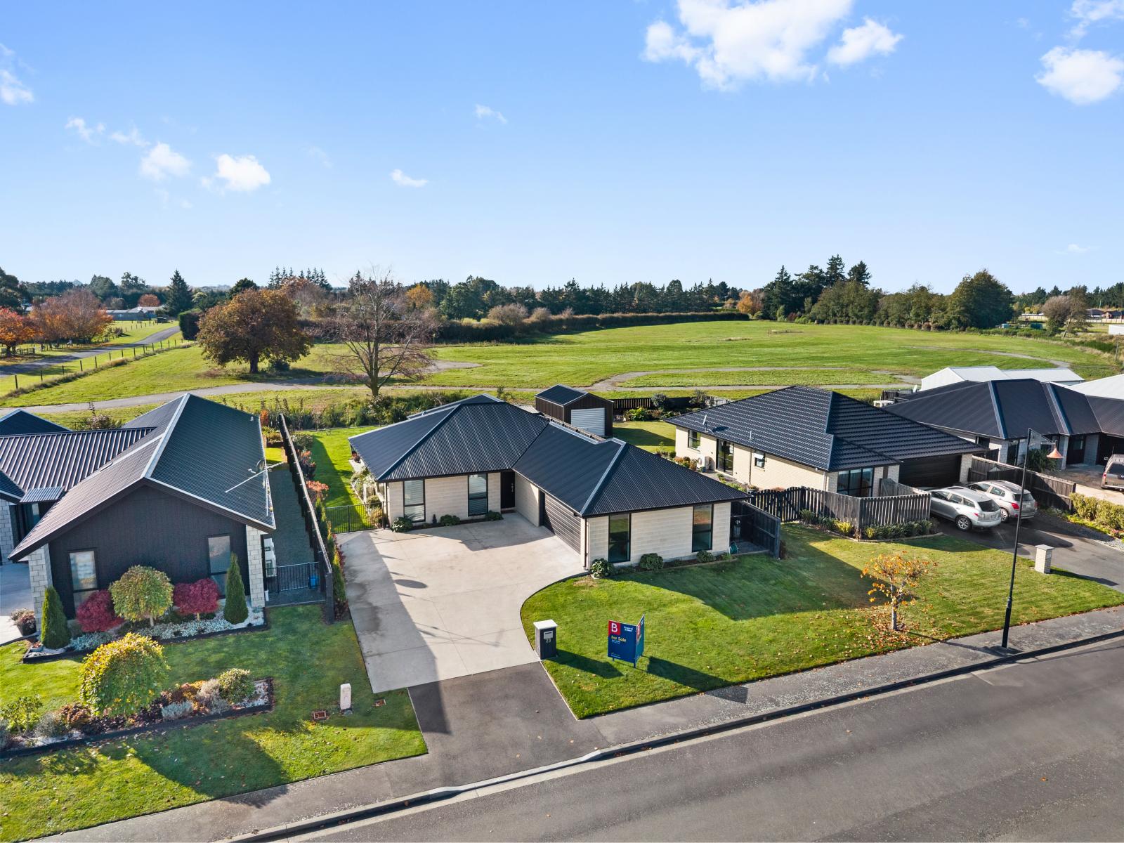 23 Redhaven Rise, Netherby