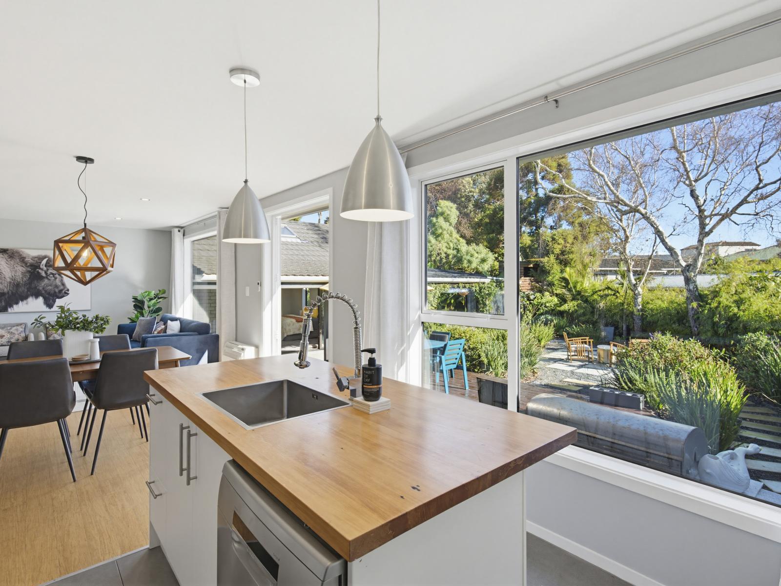 34 Hicks Crescent, Waikanae Beach