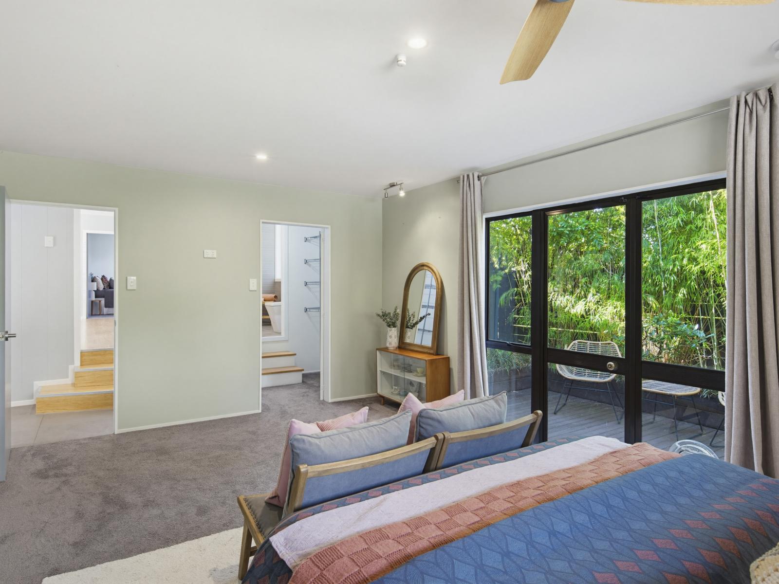 34 Hicks Crescent, Waikanae Beach
