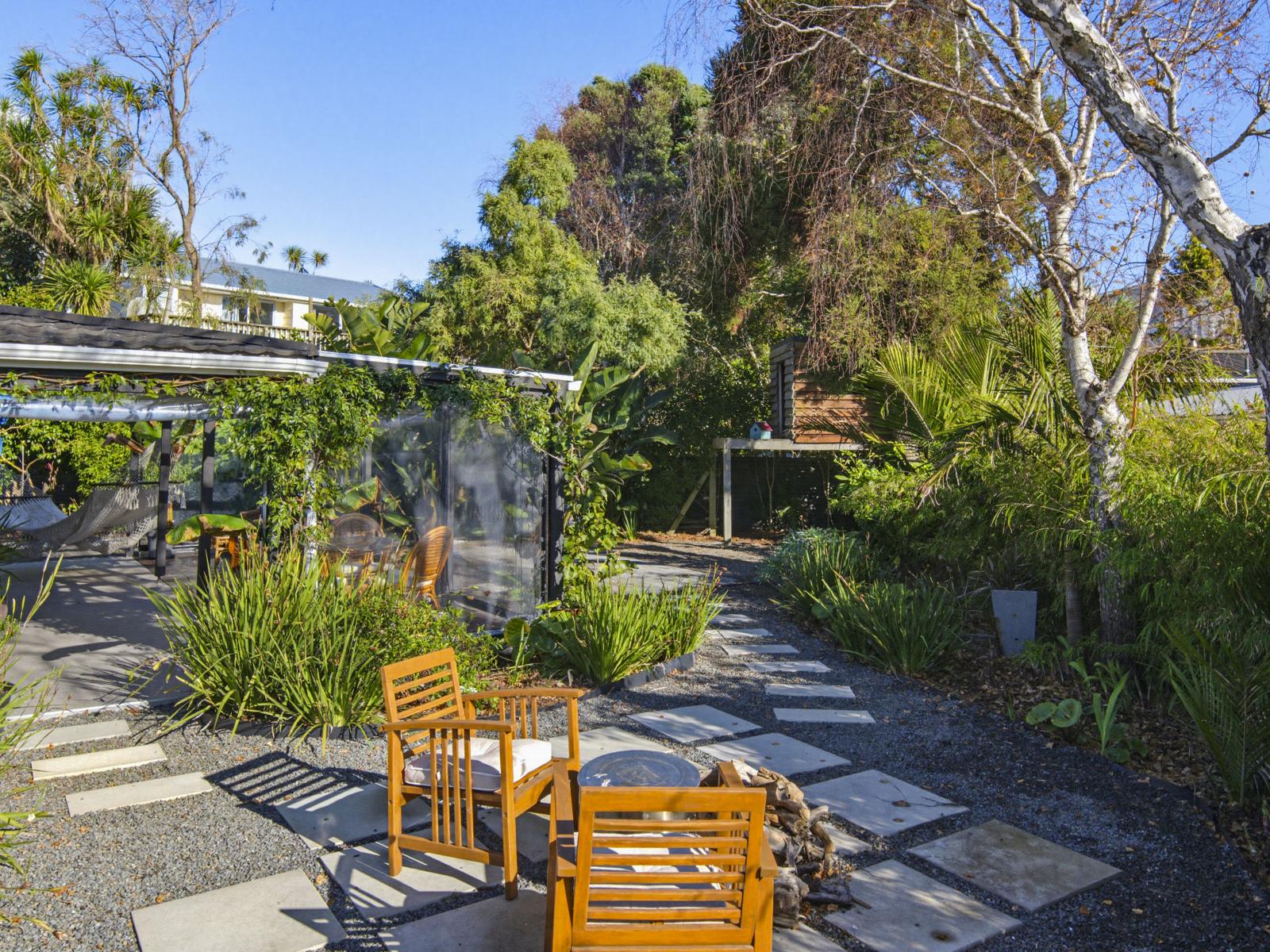 34 Hicks Crescent, Waikanae Beach