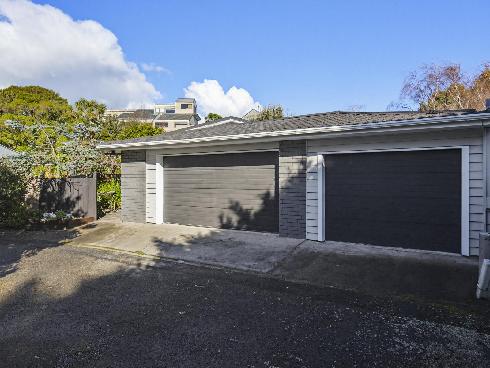 34 Hicks Crescent, Waikanae Beach