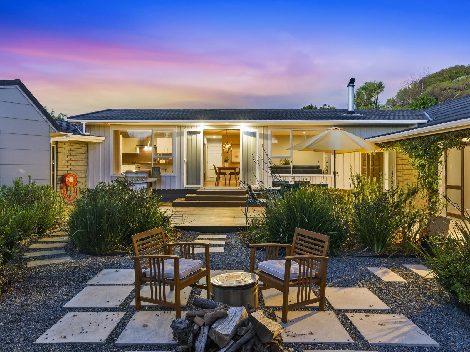 34 Hicks Crescent, Waikanae Beach