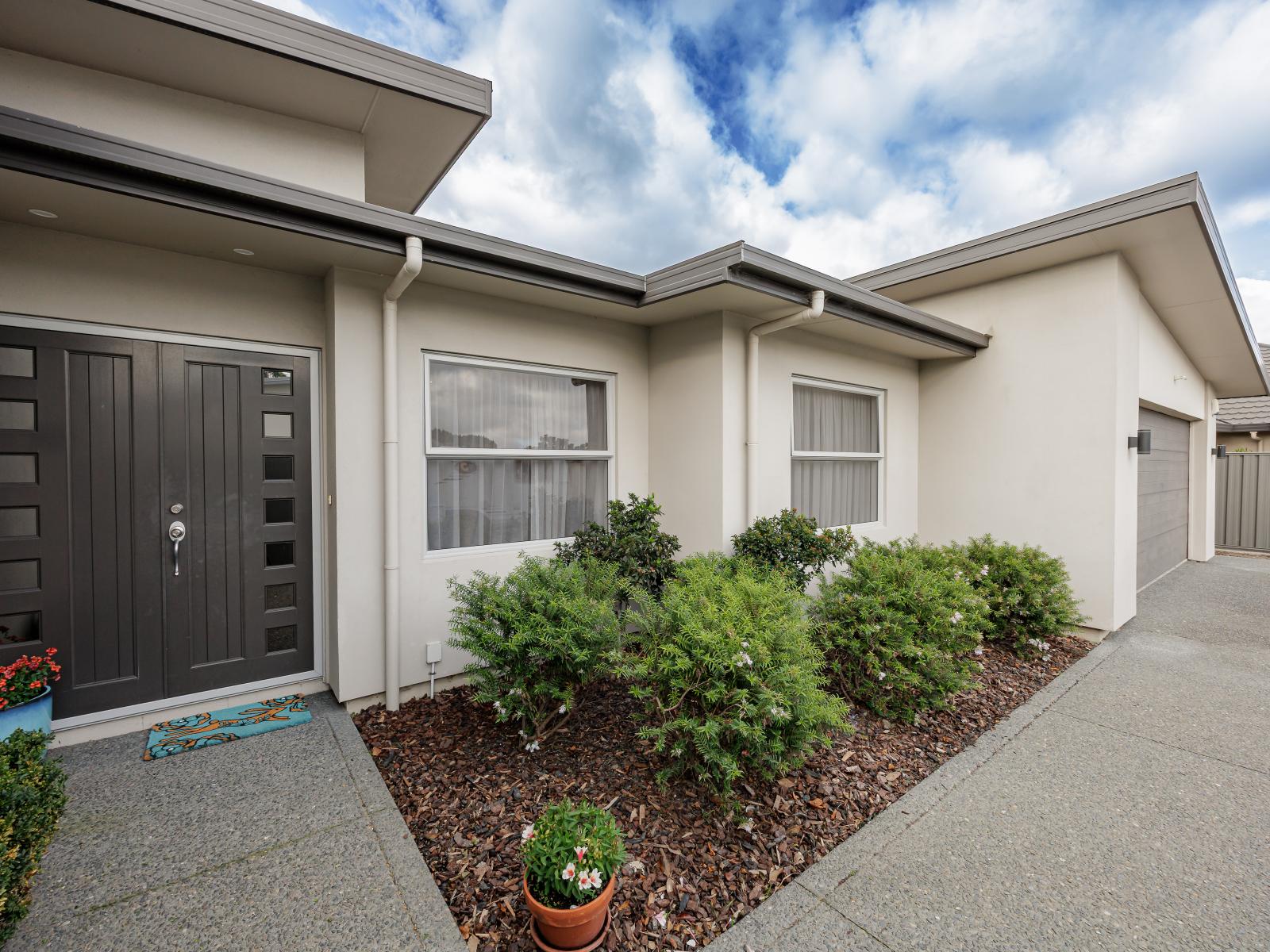 48 Merlot Drive, Greenmeadows