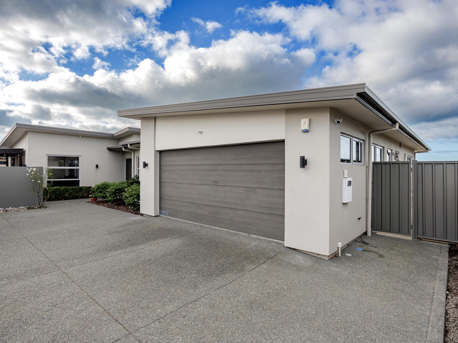 48 Merlot Drive, Greenmeadows