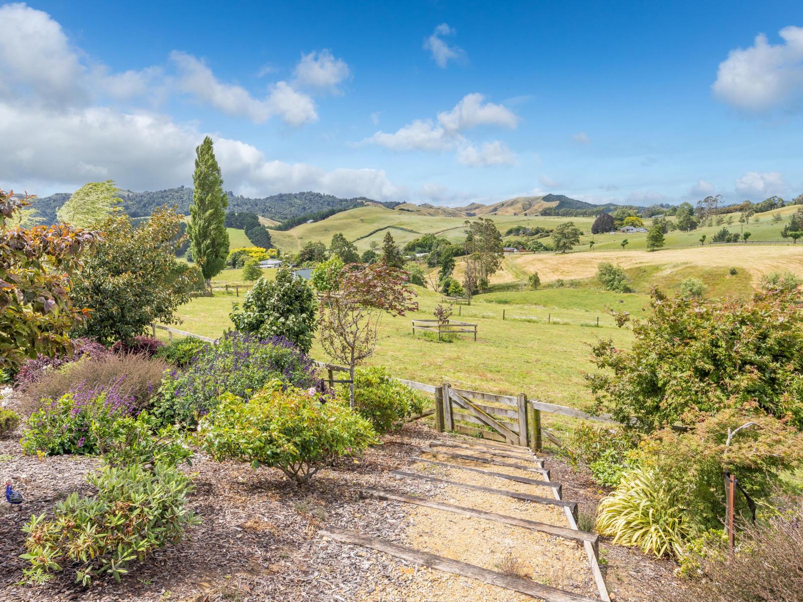 998 Limeworks Loop Road, Karamu