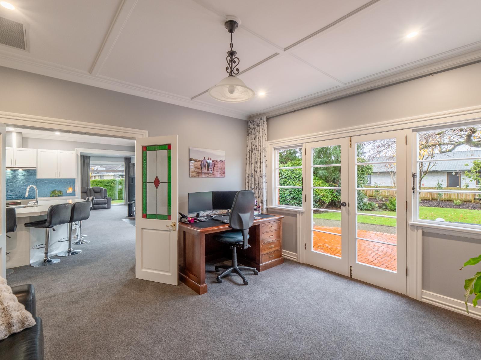 740 Queens Drive, Waikiwi