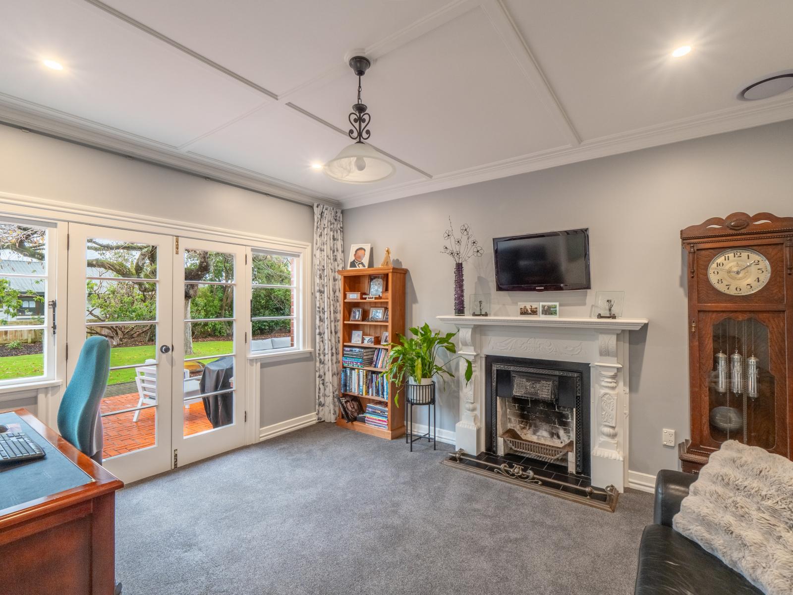 740 Queens Drive, Waikiwi