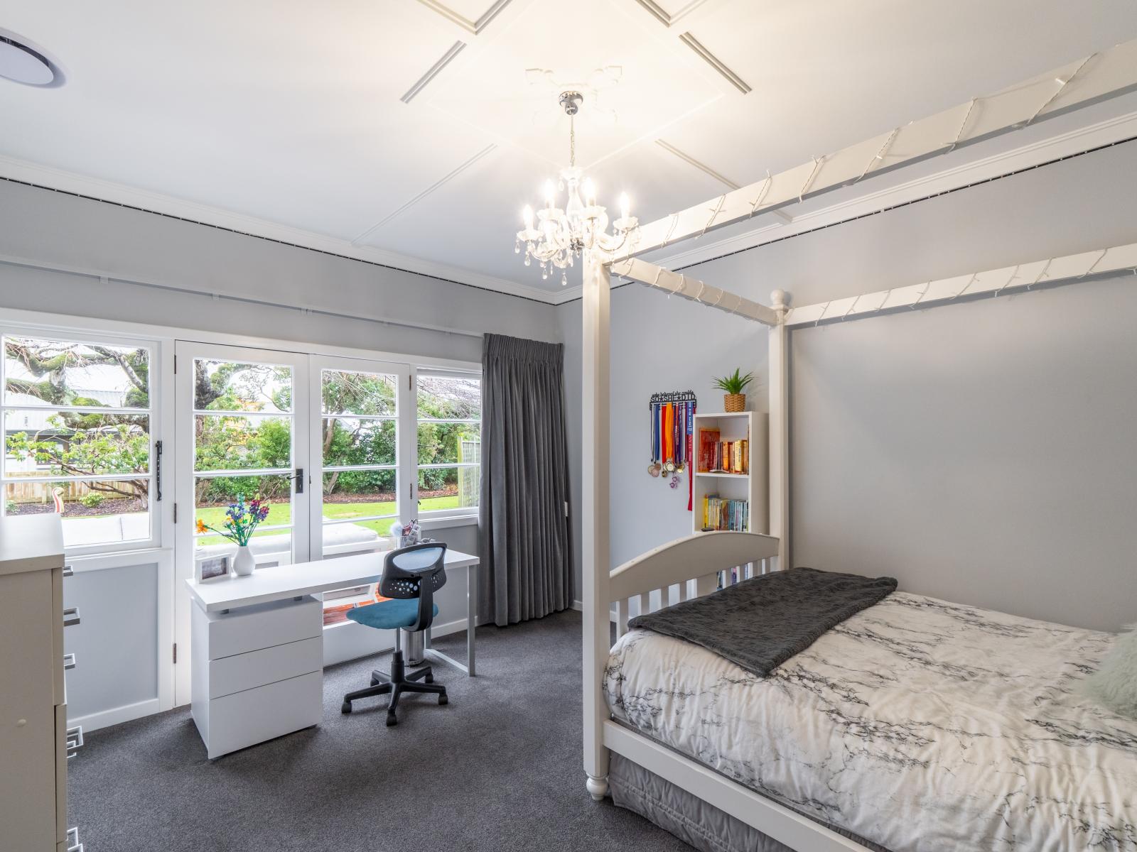 740 Queens Drive, Waikiwi