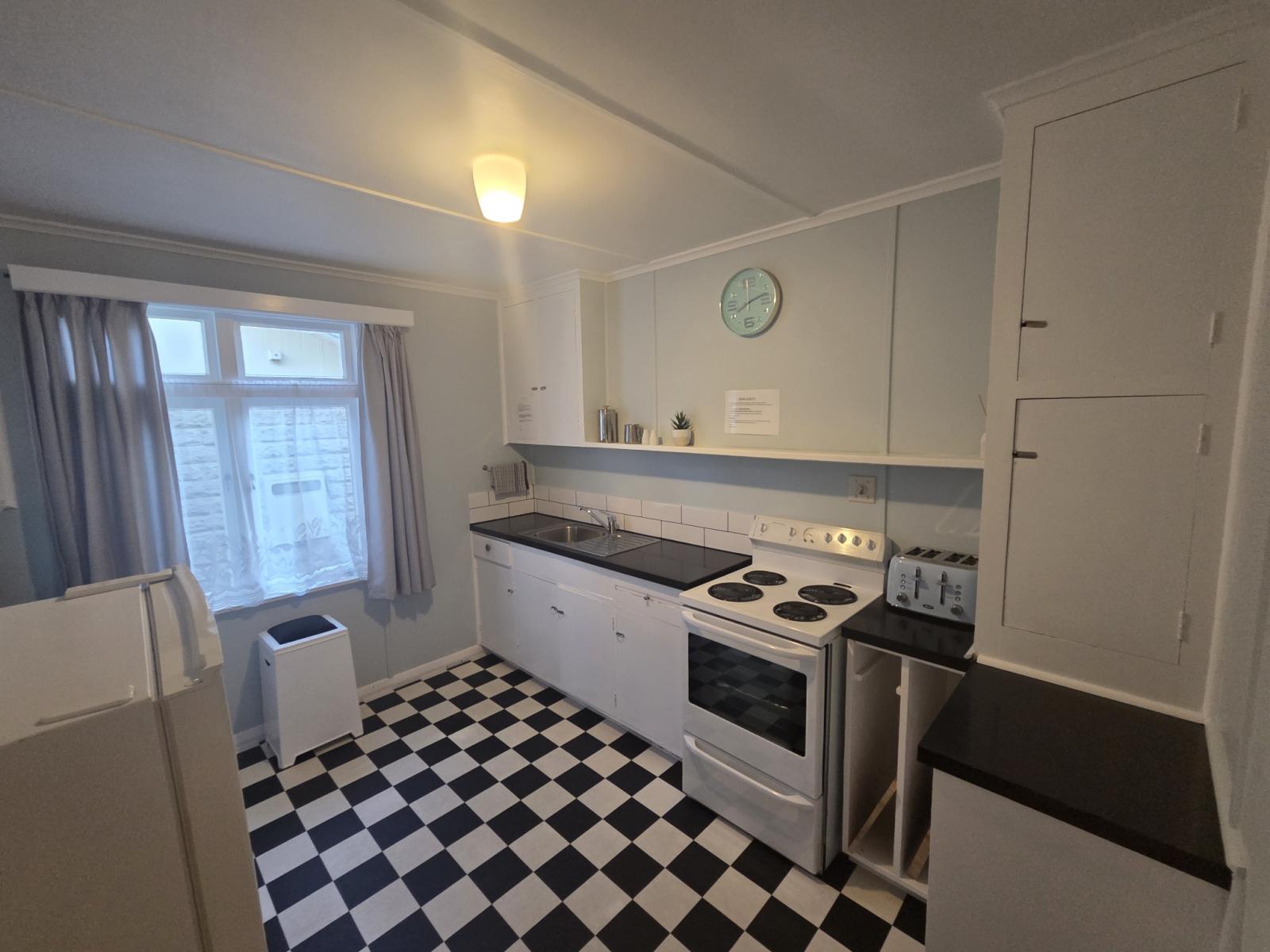 16 Nelson Crescent, Napier South