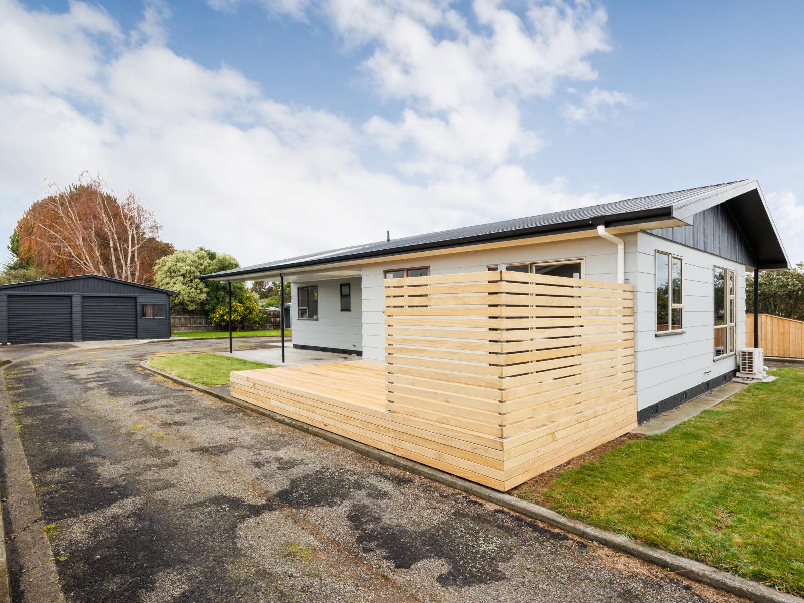 11 Fiona Crescent, Feilding