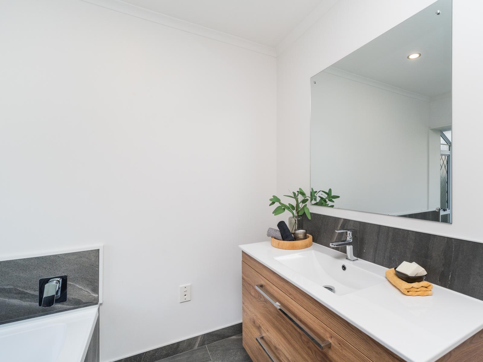 126 John F Kennedy Drive, Milson