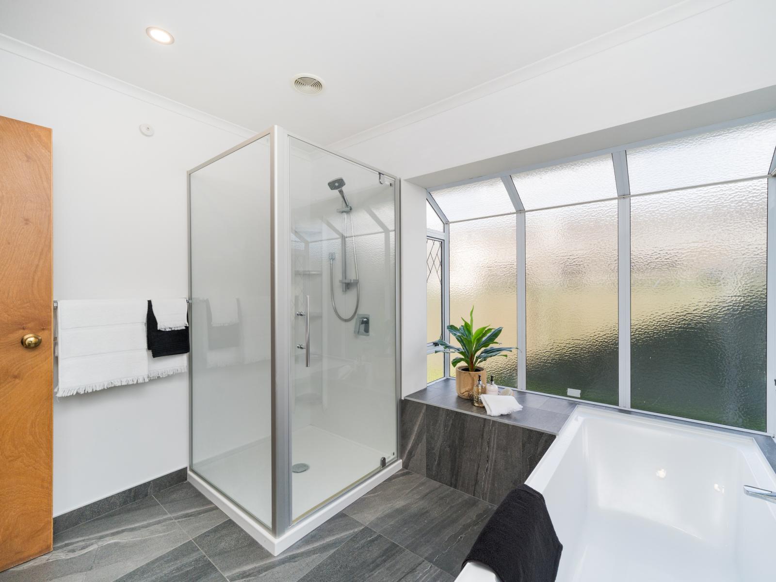 126 John F Kennedy Drive, Milson