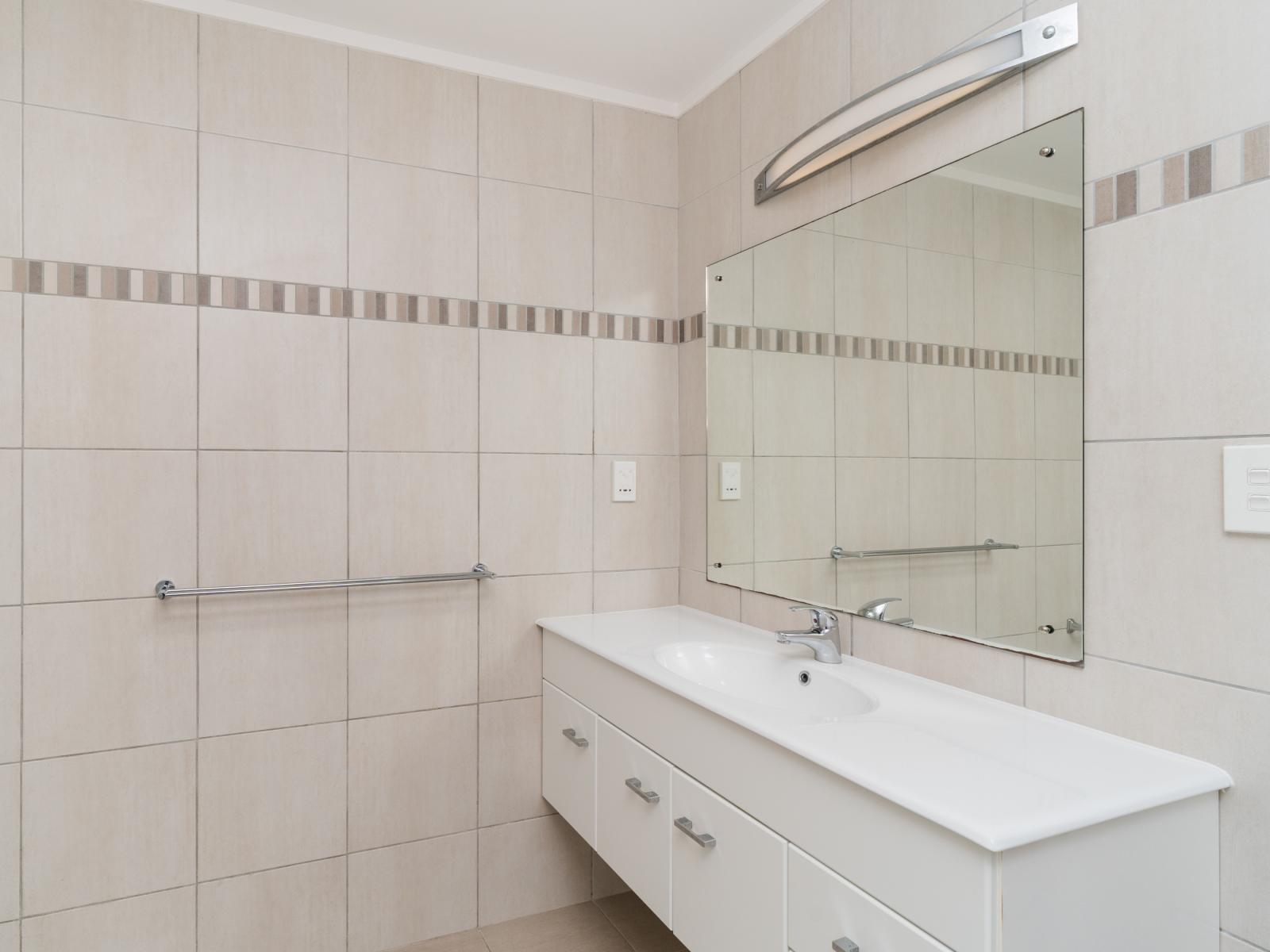 126 John F Kennedy Drive, Milson