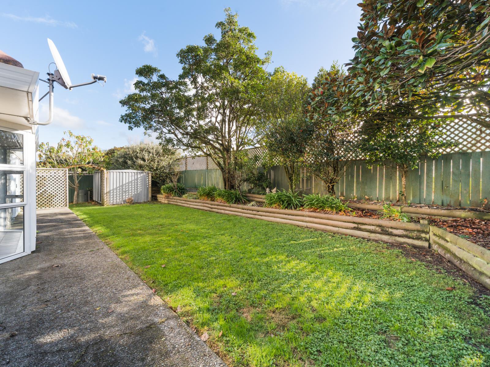 126 John F Kennedy Drive, Milson