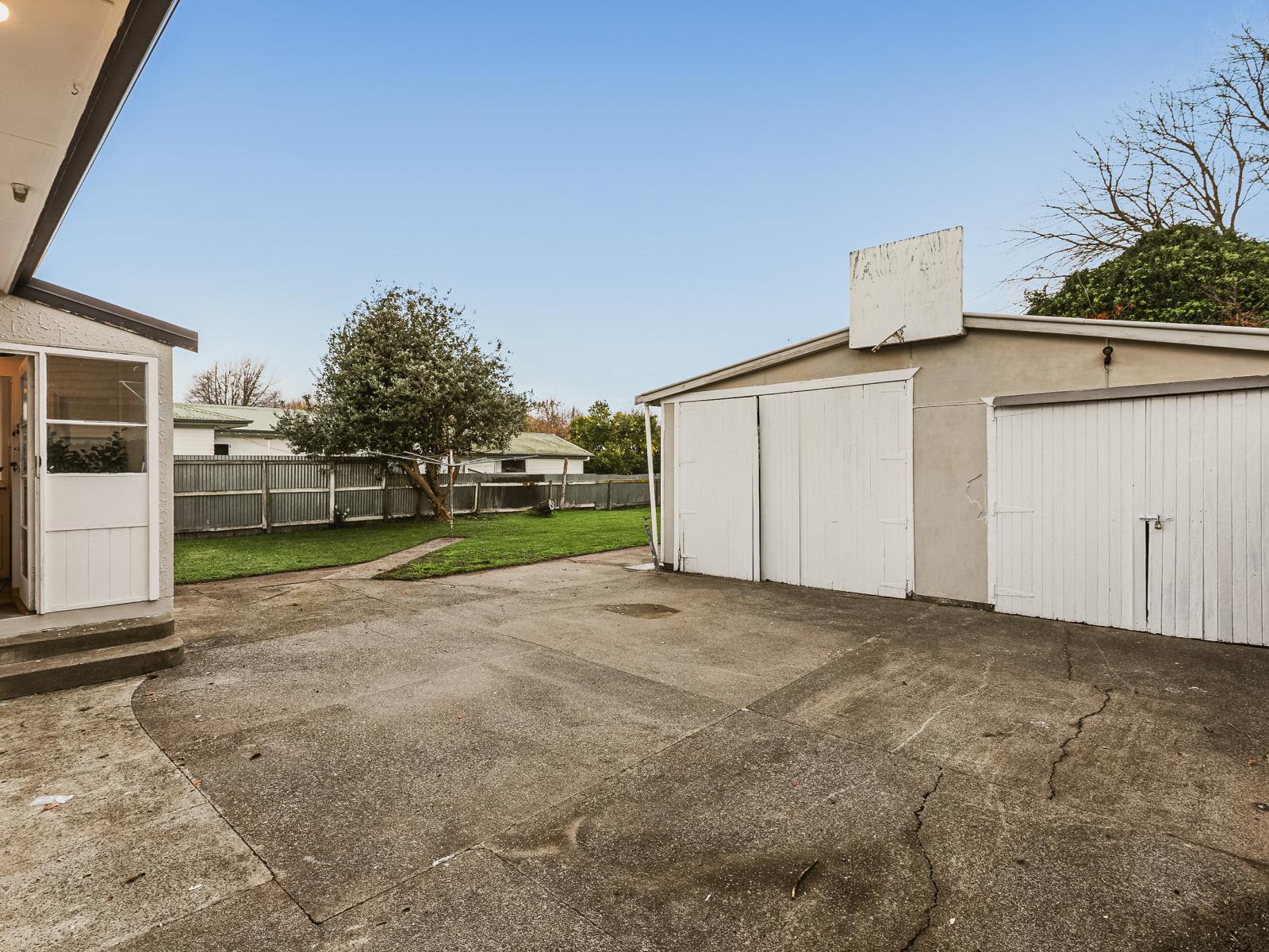 809 Maitland Crescent, Mayfair