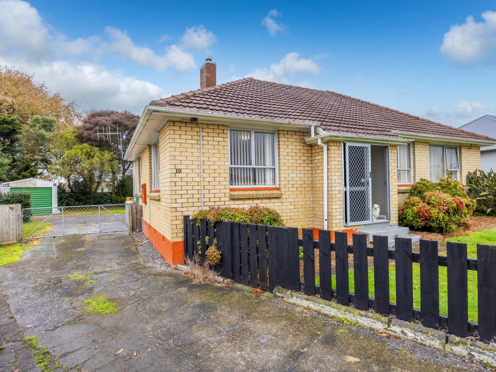 10 Chisholm Street, Huntly
