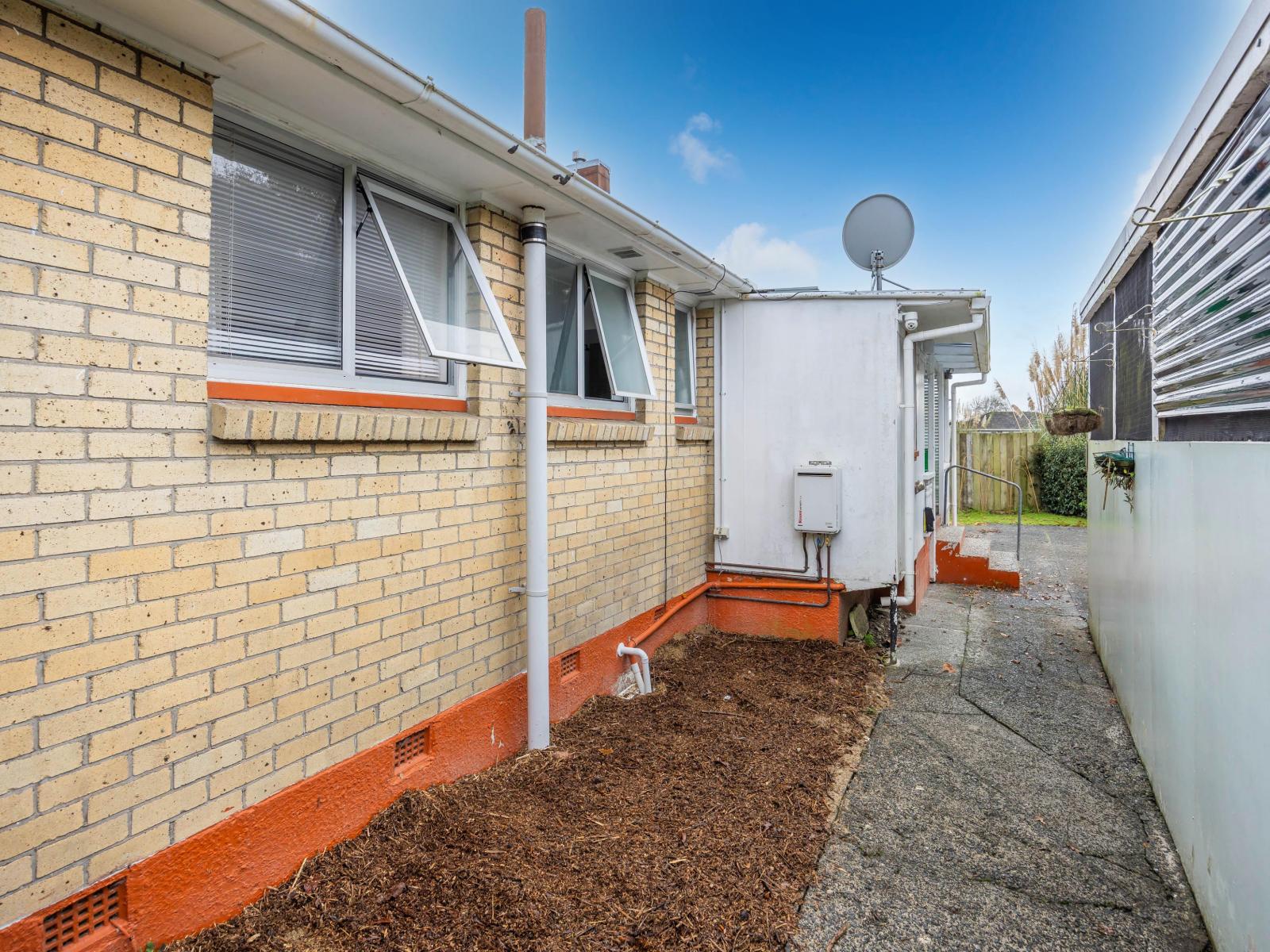 10 Chisholm Street, Huntly