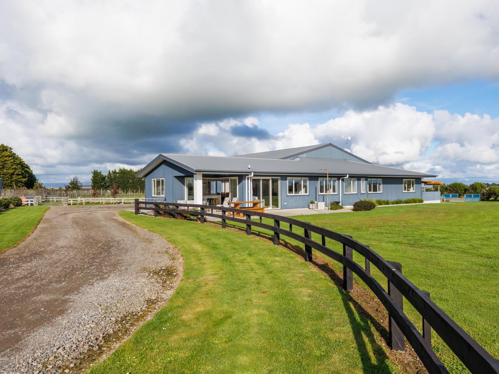 106 Reid Line East, Aorangi
