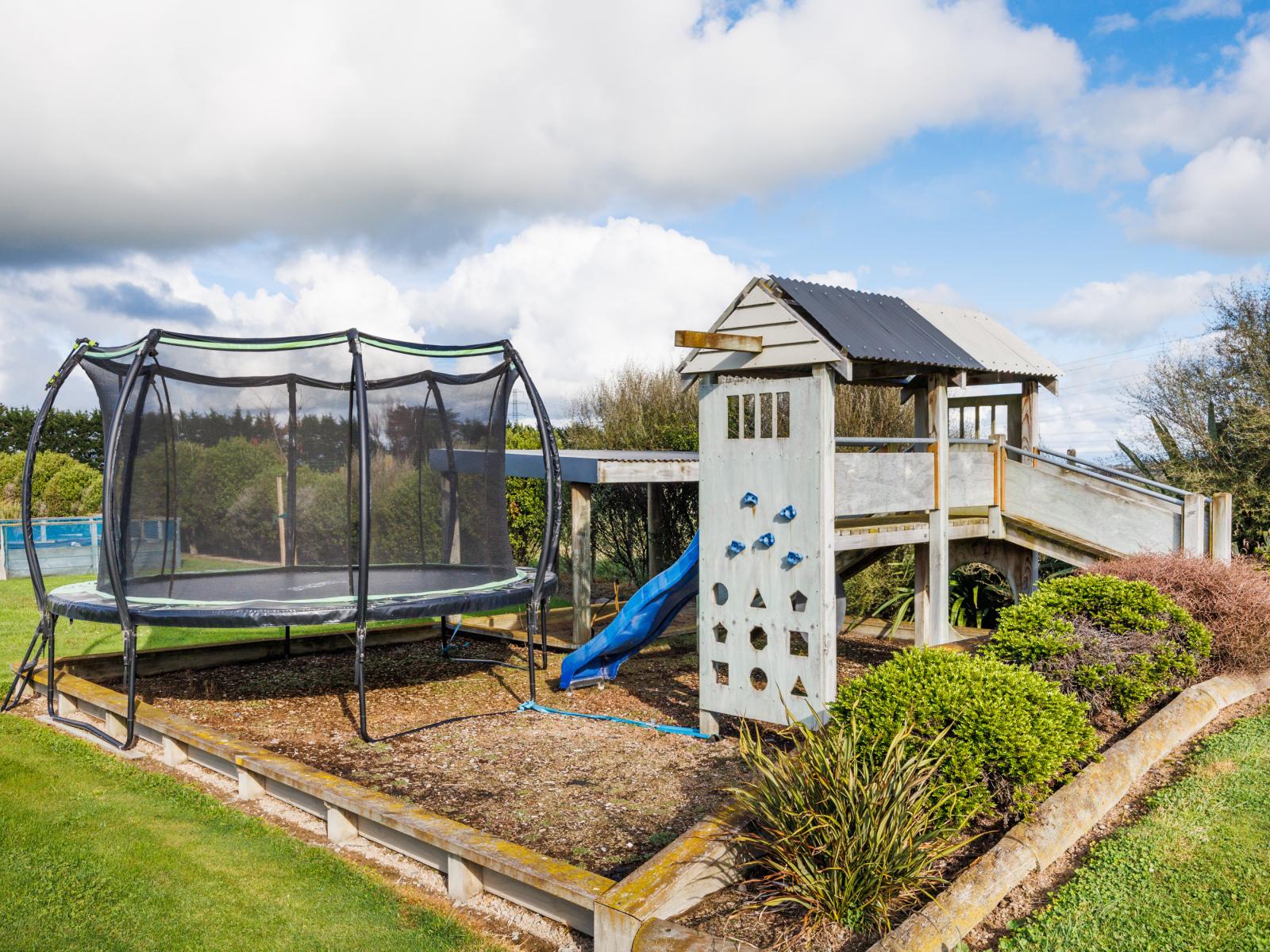106 Reid Line East, Aorangi