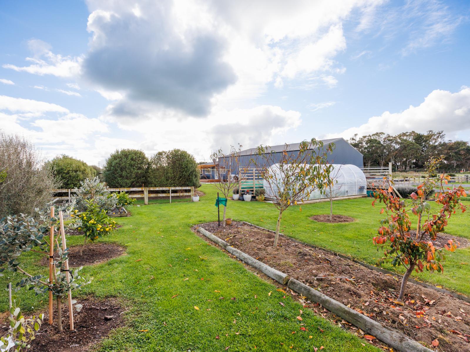106 Reid Line East, Aorangi