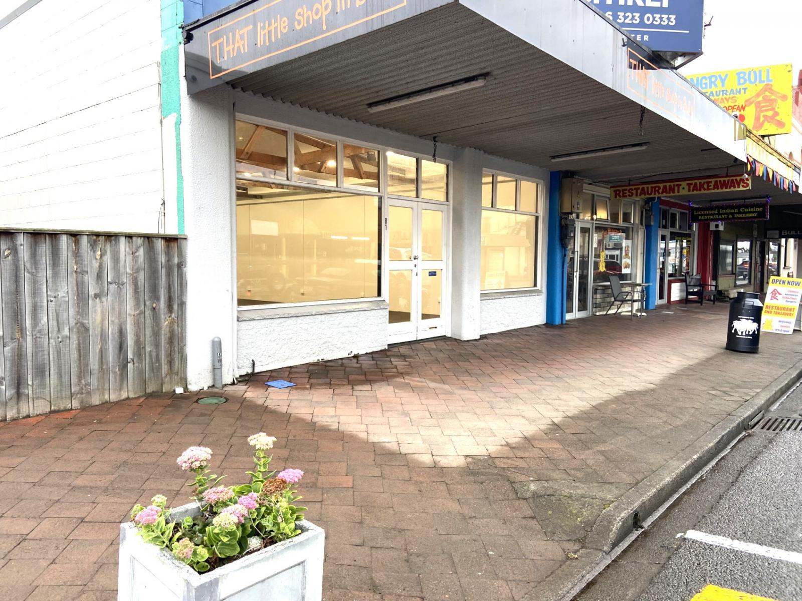 81 High Street, Bulls