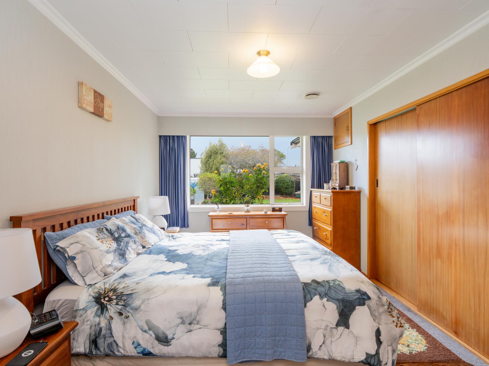 142 Catherine Street, Windsor