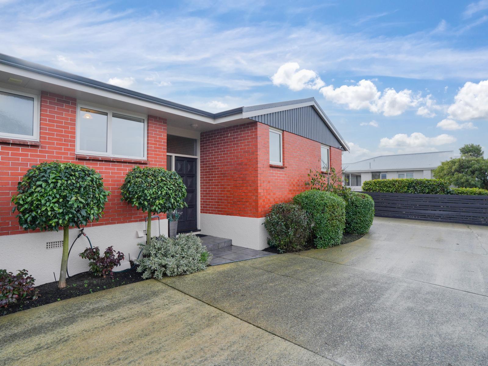 142 Catherine Street, Windsor
