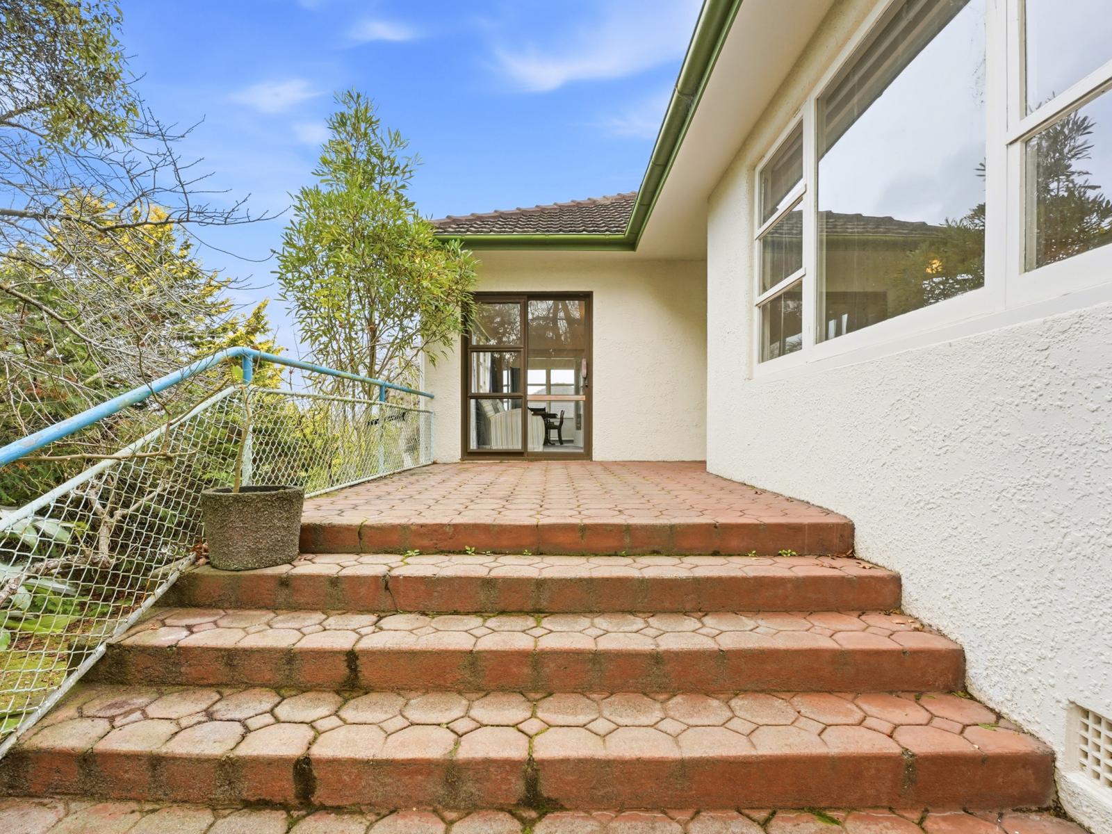 6 Hillside Terrace, St Johns Hill