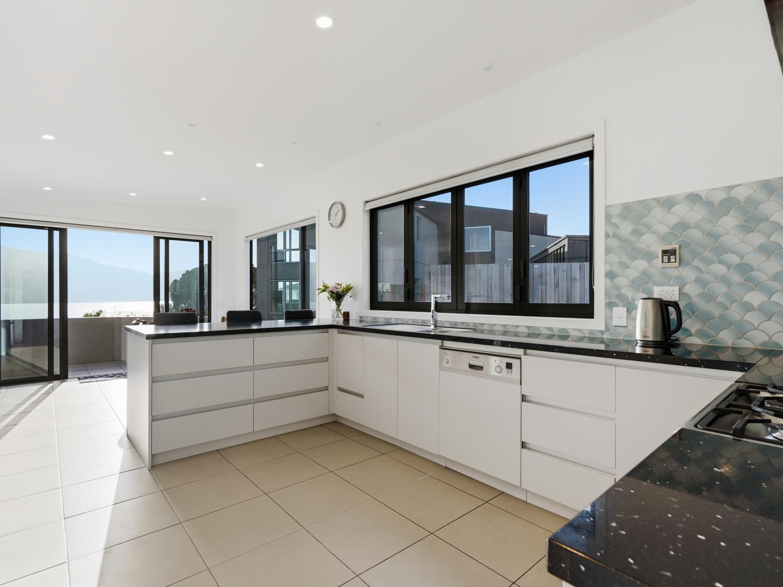20 Mission Cove, Company Bay