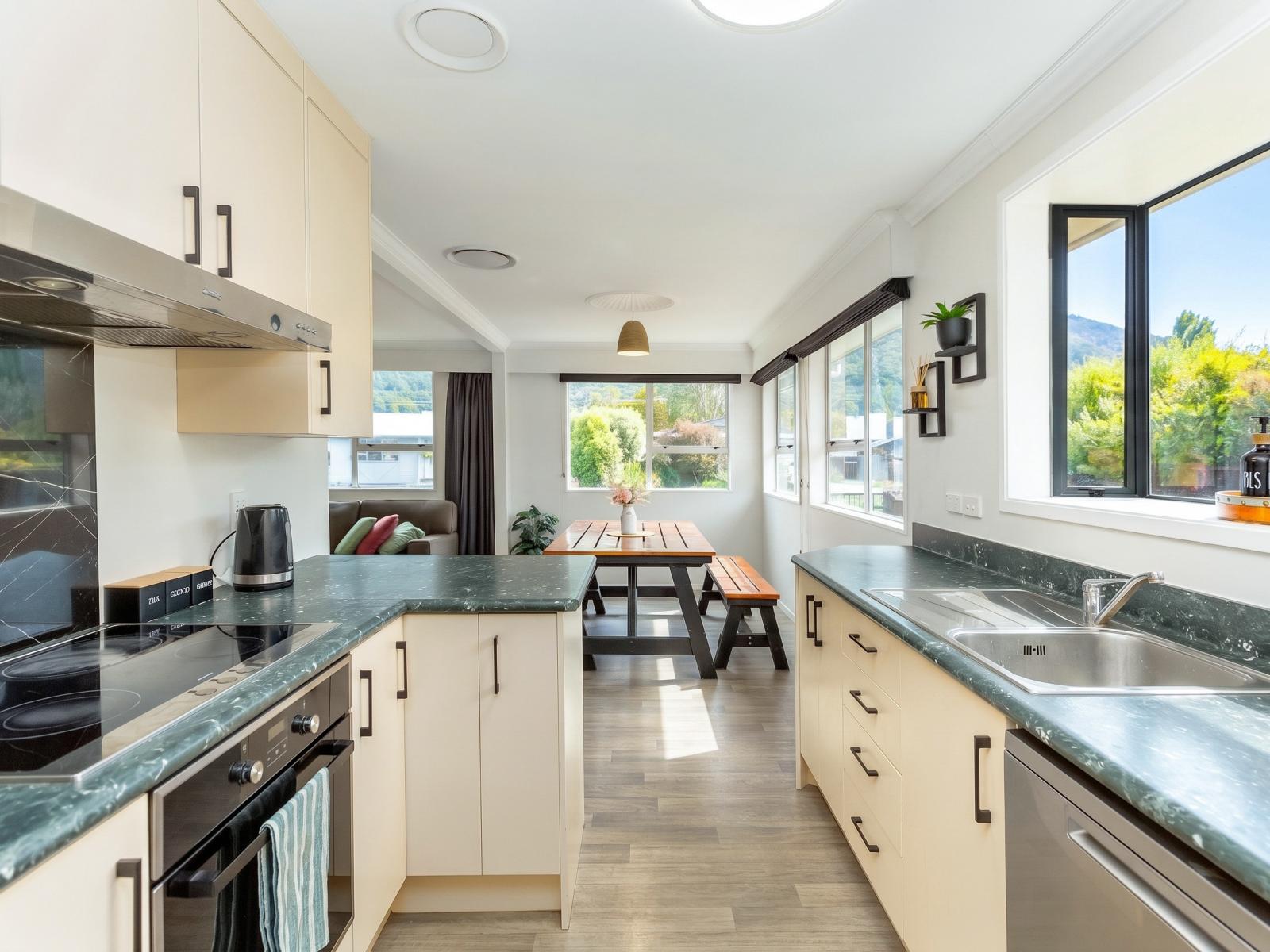 14 Harvard Grove, Upper Hutt