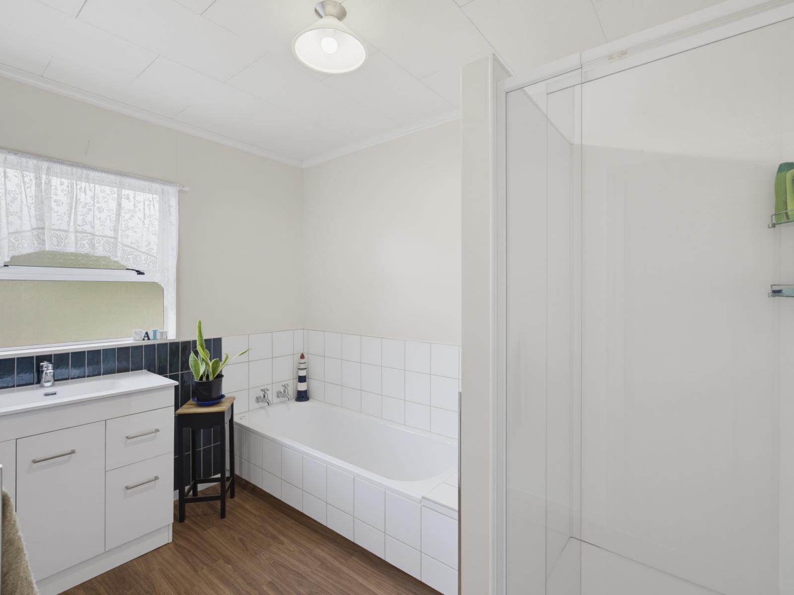 16 Easton Way, Levin