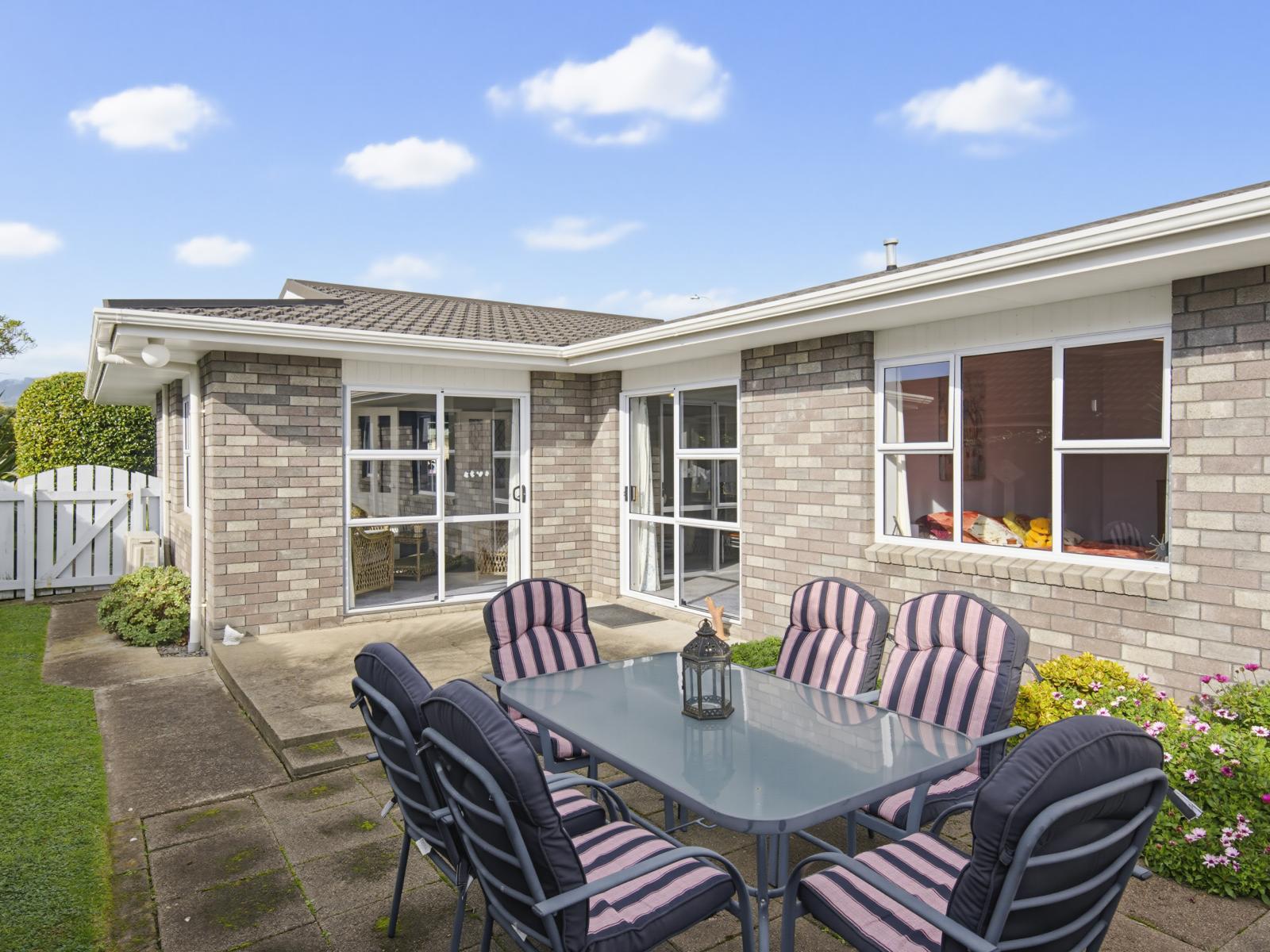 16 Easton Way, Levin