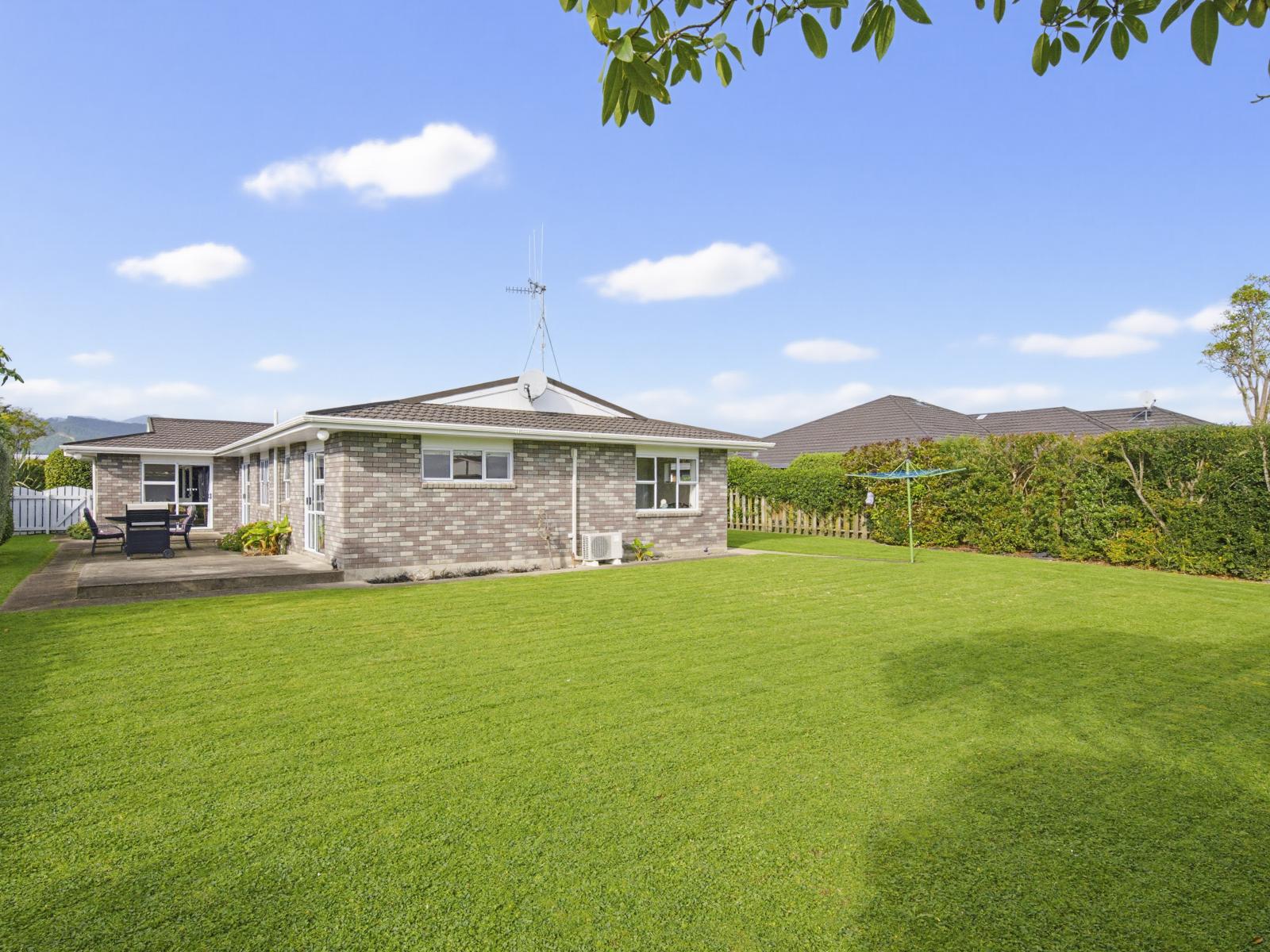 16 Easton Way, Levin
