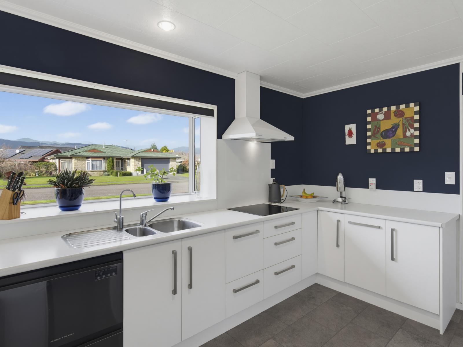 16 Easton Way, Levin