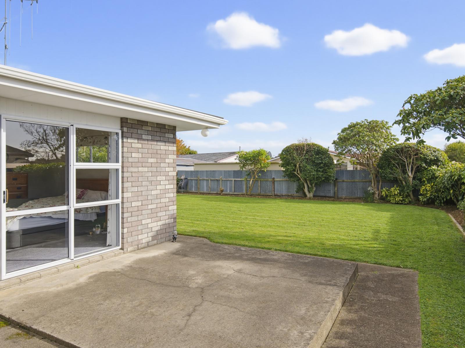 16 Easton Way, Levin
